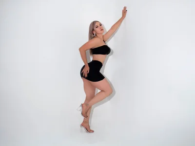 SophieBarnett Stunning Sophie Pic 2