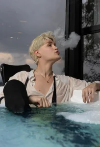 VladHellsing4: U know i love jacuzzis 😅 ( фото)