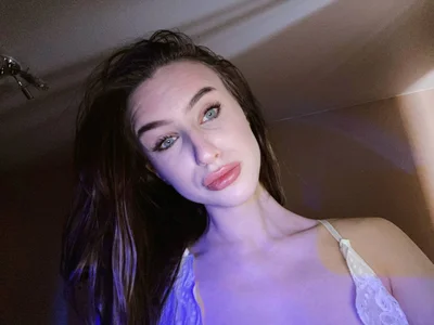 EllieRough Public зображення 4