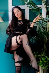 Katy_Snown Forbidden Elegance 🖤 รูป 