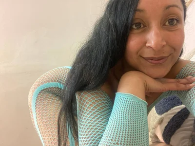 Violet_Kumar Public Pic