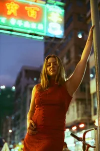 ThreeshaWhite HONG KONG 2 Immagine  6