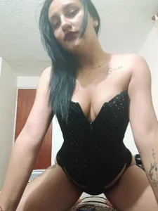 Mariana_Blackwood Public Pic 2