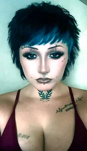 lilgothmommy Public - {count, plural, one {תמונה אחת} two {שתי תמונות} many {# תמונות} other {# תמונות}}