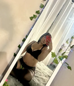 Sofi-Hot69 Public Poză 3