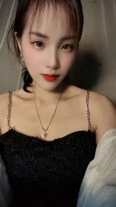 ezabel- Public Poză 3