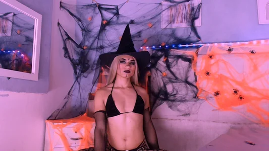 Emily_Castillo_1 halloween hat 사진 2