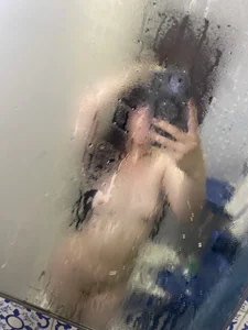 Provincute A delicious shower to take away the heat🥵💦 Immagine  3