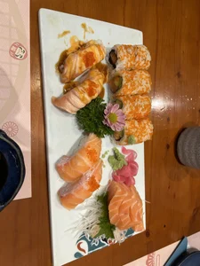 _Lynh_ ❤️ sushi a mời ❤️ rất ngon 🤤 . fénykép