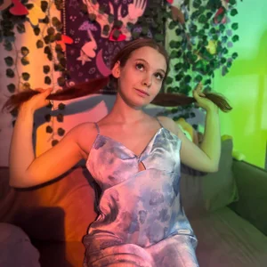 Public de shyaisha  2 photos