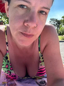 LadyLustMel Public slika 5