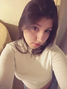 MarkitaPoliti Public Foto 2