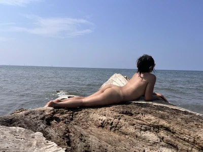 teen_pettite Public Pic 5