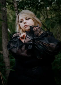 Yoki_Shizuko A lantern in the thicket Immagine  3
