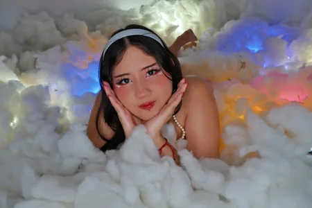 ImSofia222_ In heaven ☁️☁️  5টি ছবি