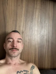 MikeVersano Public Εικόνα 3