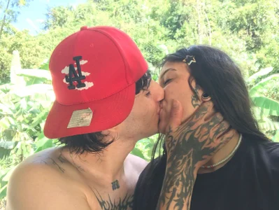 sett_and_gwen A nice trip as a couple <3 Pic