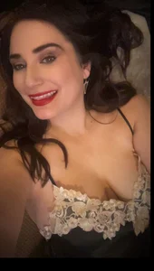 VelvetBrunetteXo Public Bilde 6