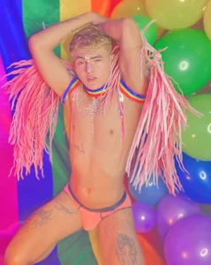 izan_20 Happy pride 🏳️‍🌈🏳️‍🌈 Εικόνα 3