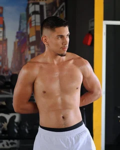 Gim de Aaronfox_x  2 Imagens