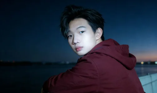 AOA-boy No2富贵 Billede