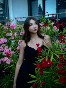 Beg_me_now Have you looked? Now think about what lies behind what the prince sees. Pic 3