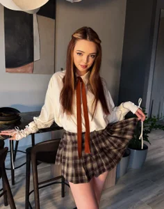 LianaGracee 🥵cute little skirt Pic 8