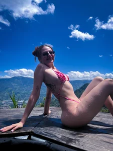 agath_69 being happy🌤️ Foto 5