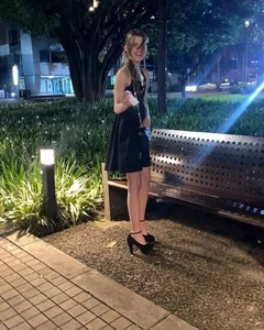 Nora_Vennucci A little different🖤 Foto 3