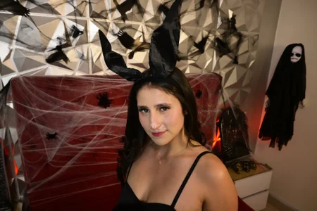 steacy_19 I'm a naughty bunny this Halloween зображення
