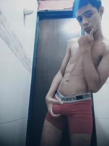 valentin_knox Boy Pic 2