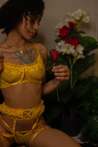 daiana_curlyCall Me Belle图片 4