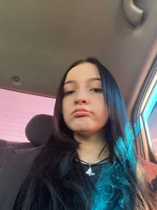 Naomiya-Lee Public  6টি ছবি