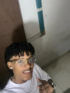 Public de Ethan-Hunter  2 Imagens