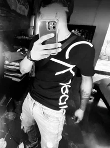 AARON_HO I AM🇲🇽😎 - {count, plural, one {תמונה אחת} two {שתי תמונות} many {# תמונות} other {# תמונות}}