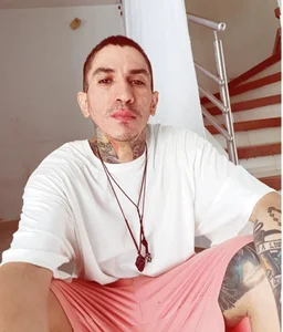 IaDoherty: Go out time ( 2 фото)