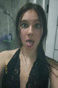 ShaeHeeter Black vibe Pic 4