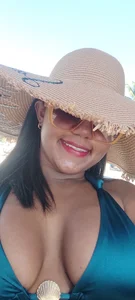 sweet_temptation89 Photos on the beach Pic 2