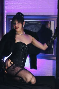 diosagolden The Girl in the Coat Pic 5