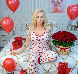HottieSweetBritney Happy Valentines Day Kuva