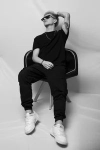 Thomass_clark Public Hình 4