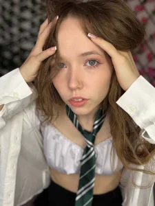 Petite_Polly She was the baddest student📚 Bilde