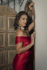 SofiaReyes1: your elegant lady ( 2 фото)