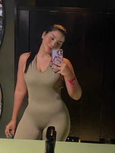 amelee_leanor Public Pic