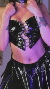 Luna-ChannのDarknessの 2枚の写真