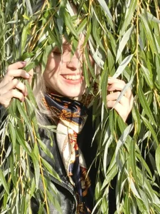 BethanyCloud a woman in her natural habitat ༼ つ ◕_◕ ༽つ Billede