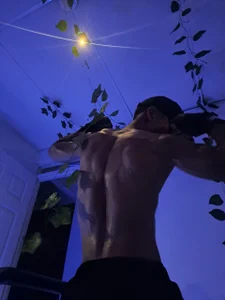 NicolaiKarav A body that turns you on รูป 