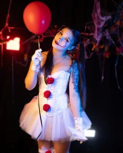 Isabella_francoo Halloween 🎃 টি ছবি