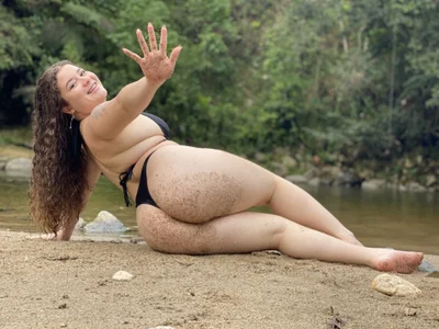 valissecurll's The Vacations🥰🍑 Sex Photo 2