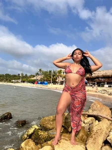 marywhitee__ enjoy me in a bathing suit Foto 2